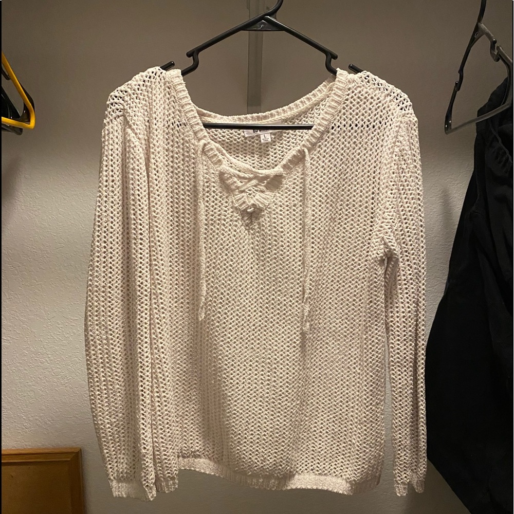 Off White mesh sweater! From BB Dakota. Medium fit